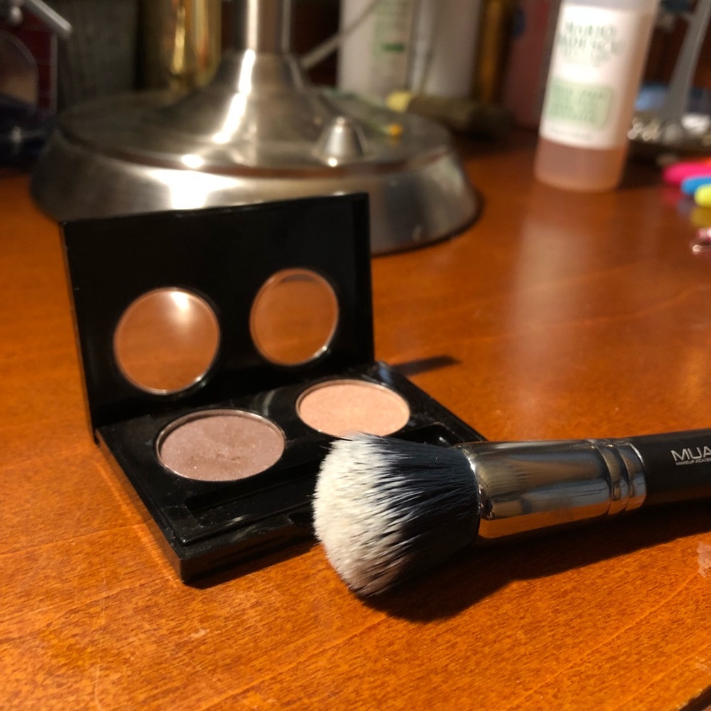 🔴Brow palette&blending brush - Picture 1 of 7